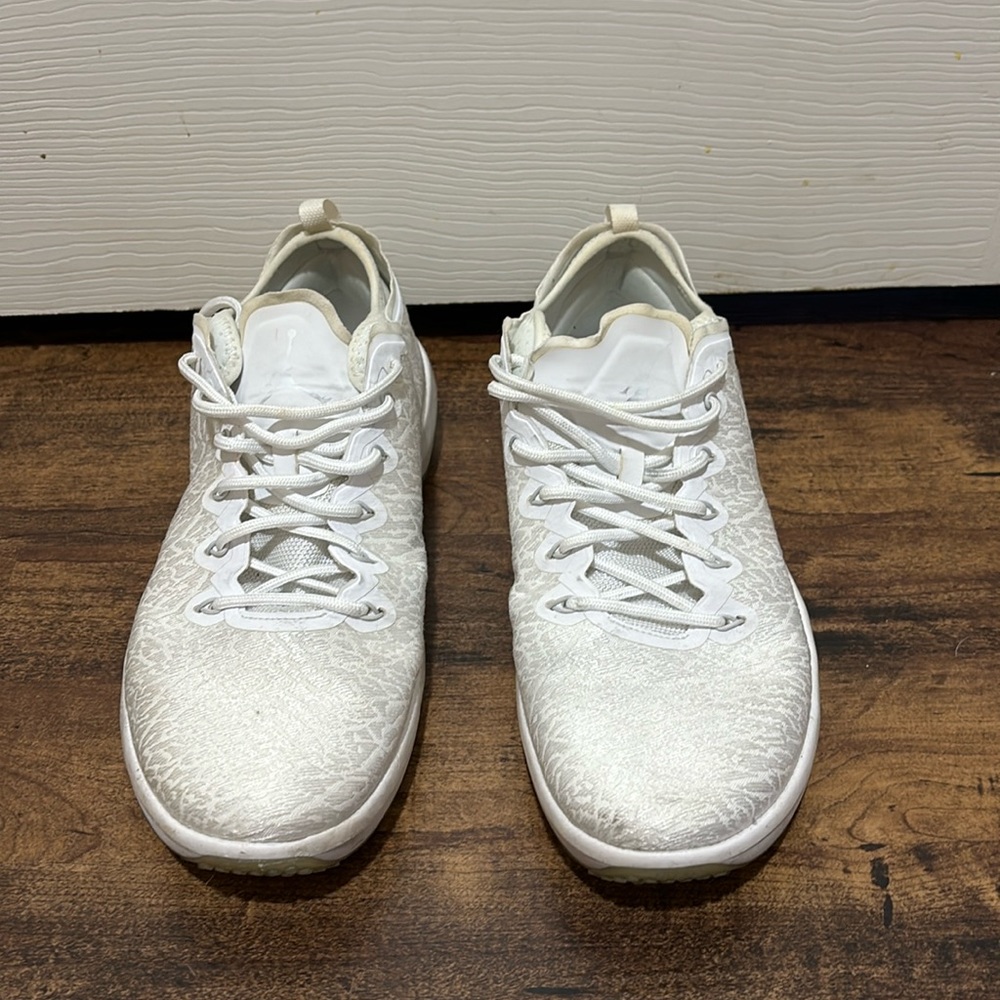 Jordan low top sneakers 14